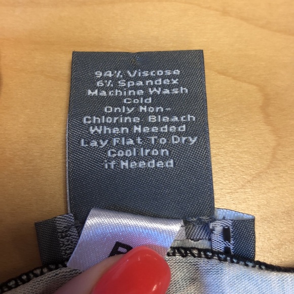 Tropical Floral Print Halter Top by Ann Taylor - Picture 4 of 4